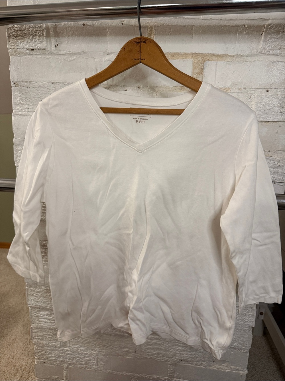L L Bean Classic White V-Neck Women's Top -